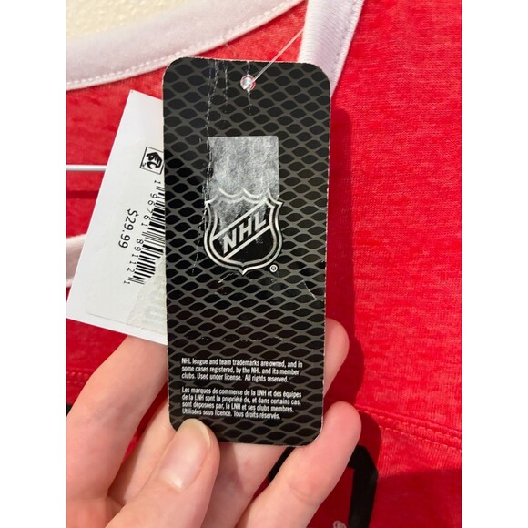 NWT NHL Chicago Blackhawks Red Long-Sleeve Tee - Women's M - Picture 4 of 5